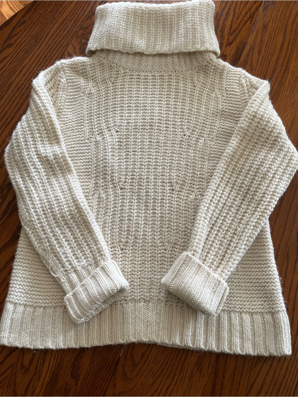 Banana Republic Off-White Chunky Turtleneck Sweater